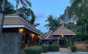 Vipa Tropical Resort